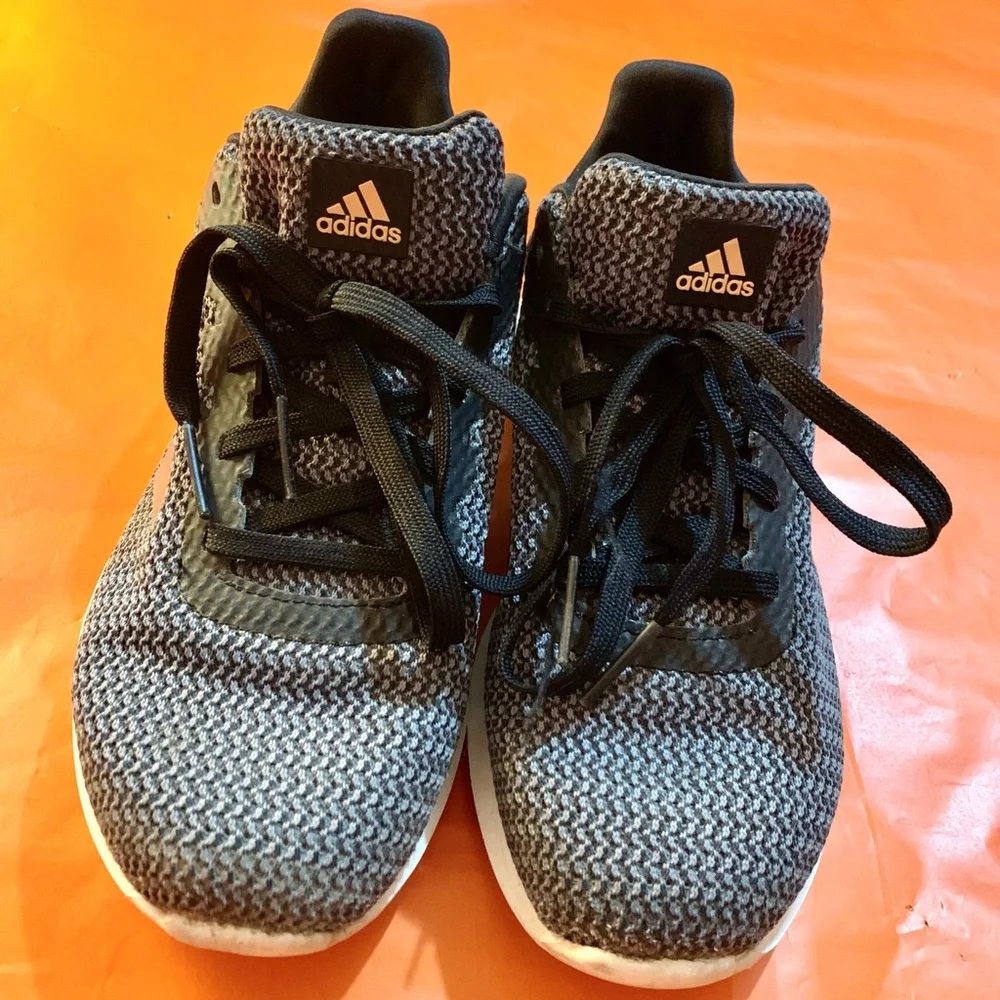 Women's Black and Gray Adidas Cosmic 2.0 SL Cloudfoam Running Shoes Size 7.5 - Picture 4 of 8